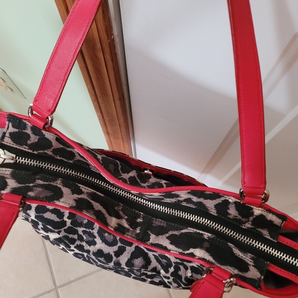 Coach Vintage Leopard Print Fabric with Red Geuine Leather. No E1320-F25178 - Picture 4 of 8